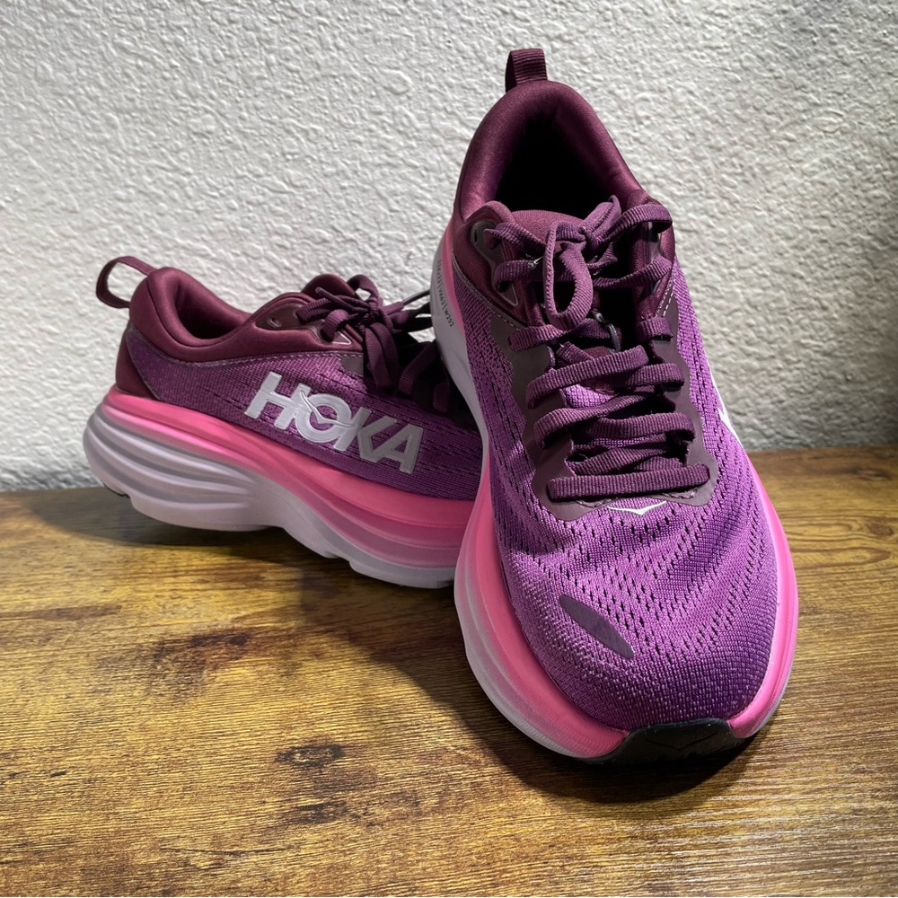 Hoka Women's Bondi 8 Beautyberry/Grape Wine Running Shoes